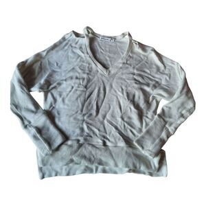 Red Haute Women's Cream V-Neck Sweater